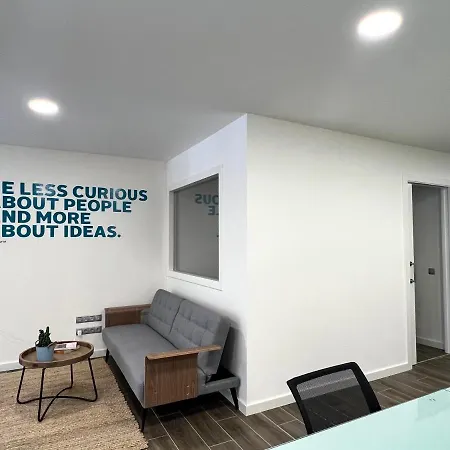 Cowork & - L'amfitriona *
